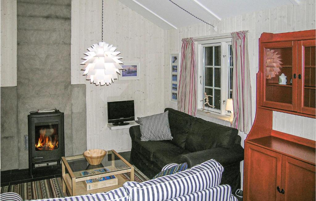 Nice Home In Gl With 3 Bedrooms, Sauna And Wifi photo 2