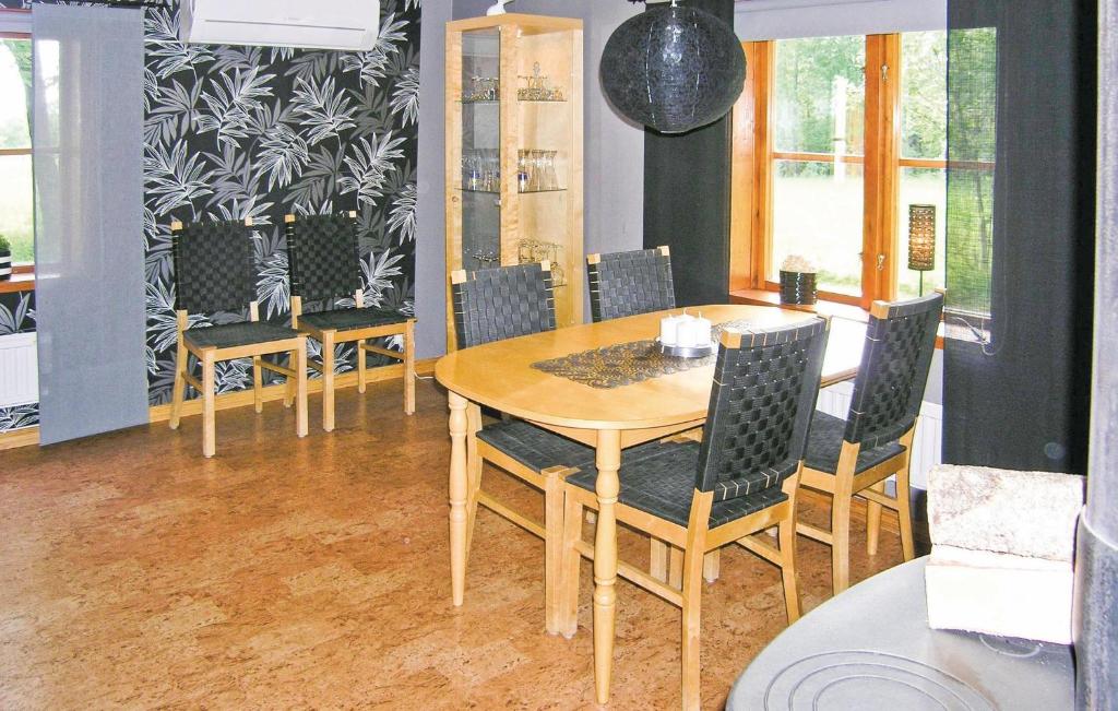 Awesome Home In Bottnaryd With 3 Bedrooms And Wifi photo 2