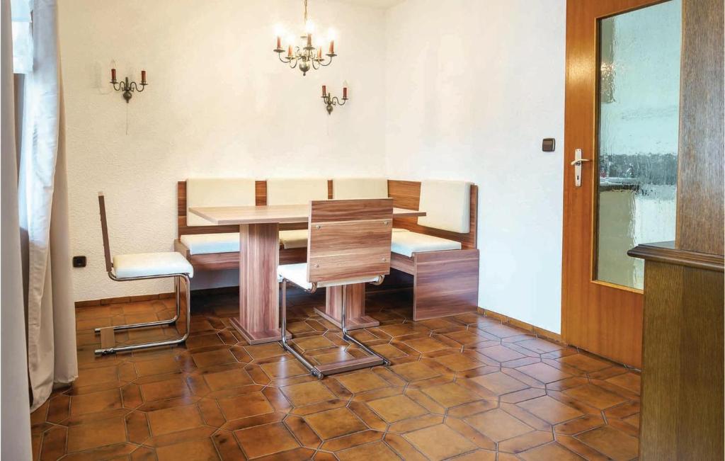 Awesome Apartment In Hornberg With 2 Bedrooms And Wifi photo 4