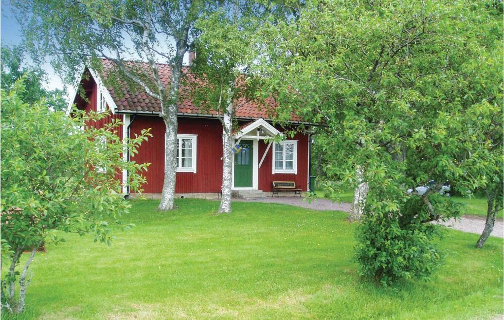 Amazing Home In Lundsbrunn With 3 Bedrooms