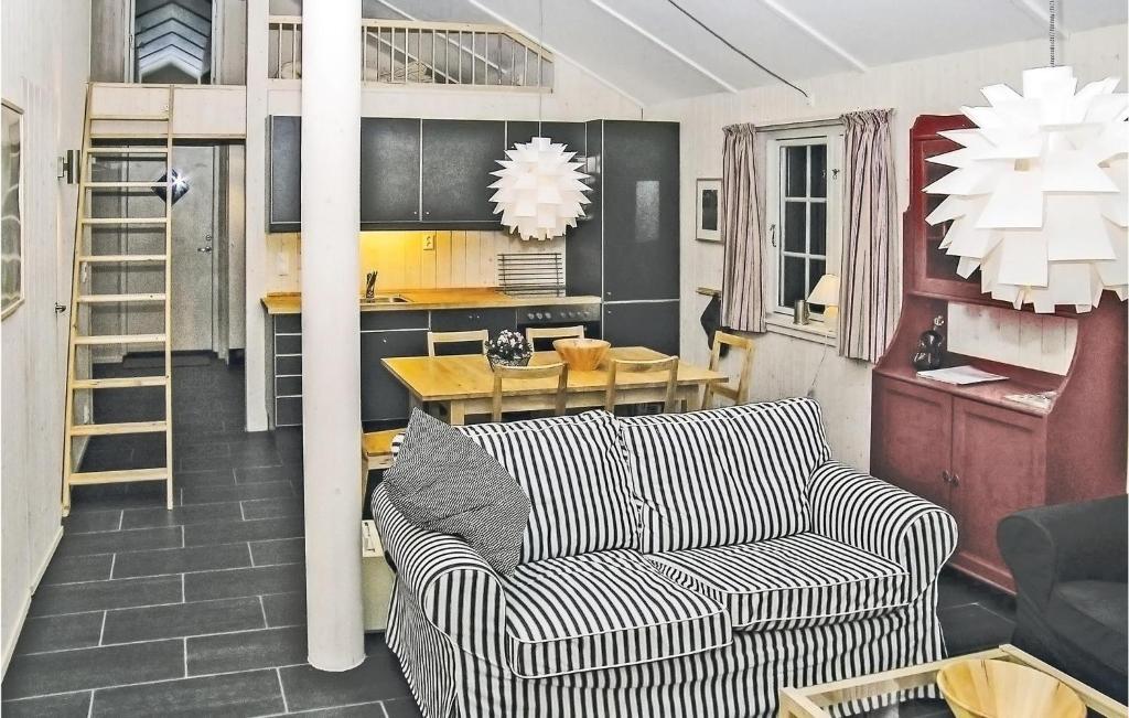 Amazing Home In Gl With 3 Bedrooms, Sauna And Wifi photo 3