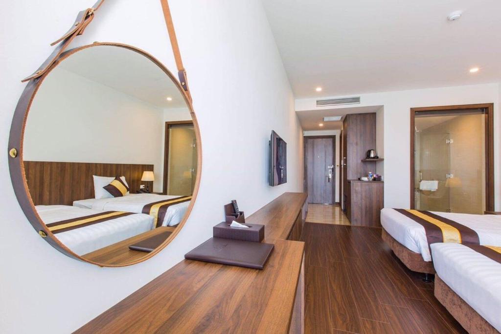 Sun Bay Tuan Chau Hotel