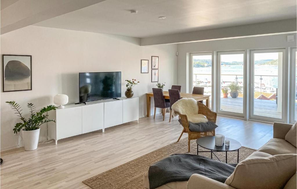 Stunning Apartment In Svanesund With 2 Bedrooms And Wifi photo 2