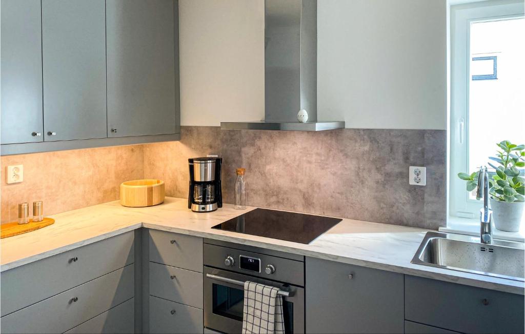 Stunning Apartment In Svanesund With 2 Bedrooms And Wifi photo 4