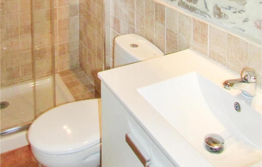 Amazing Home In Aldeanue, De La Sierra With 1 Bedrooms And Internet photo 2