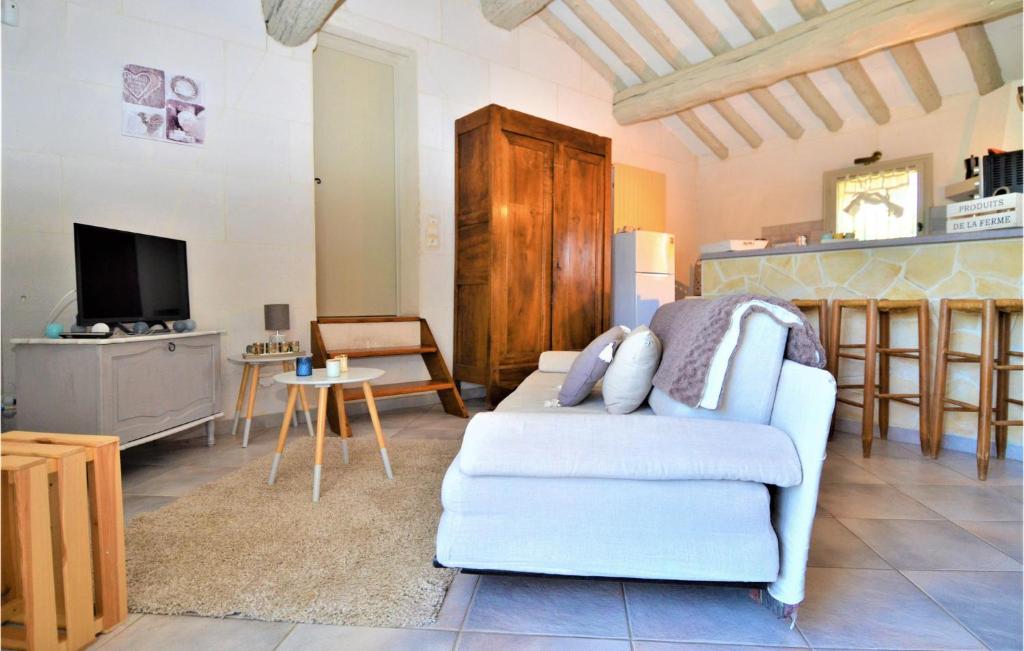 Nice Apartment In Vallabregues With Wifi And 1 Bedrooms photo 2