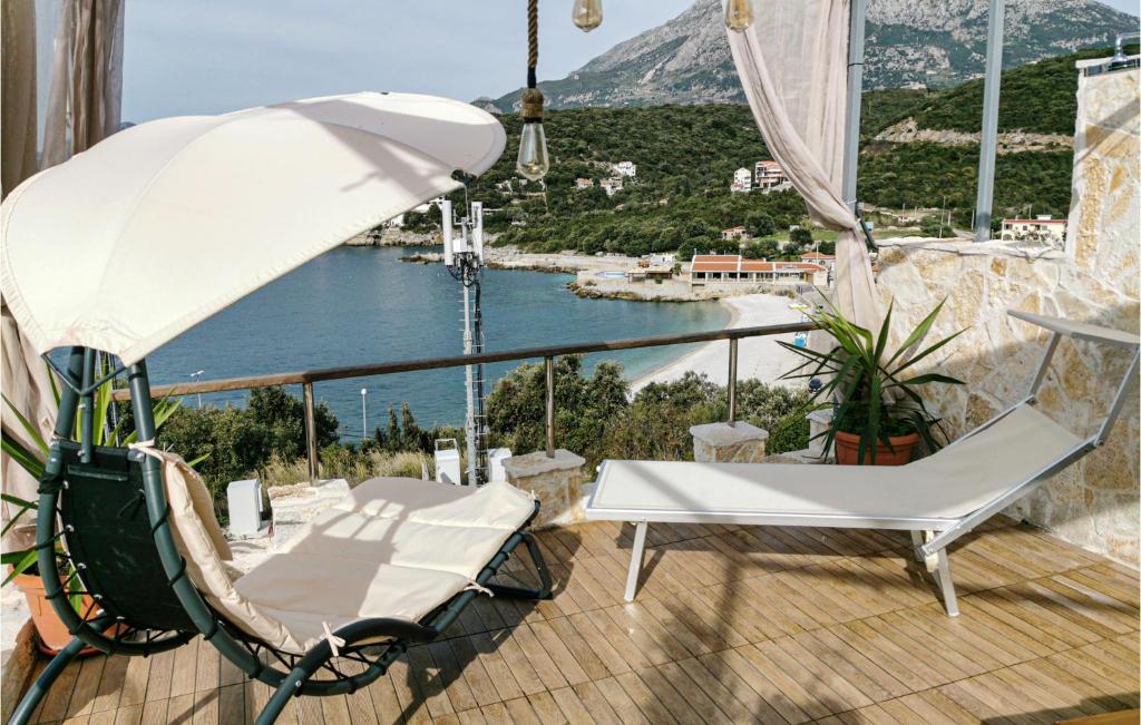 Amazing Apartment In Utjeha With Wifi And Jacuzzi photo 2