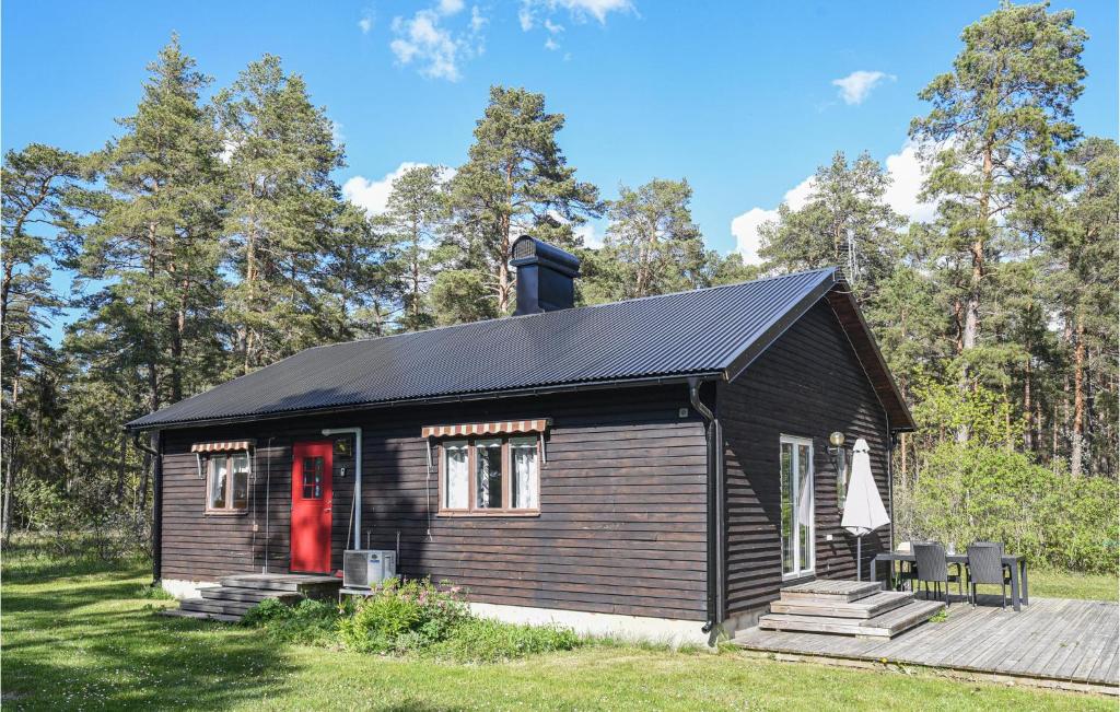 Nice Home In Lrbro With 3 Bedrooms