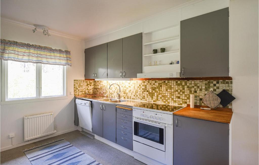 Nice Home In Lrbro With 3 Bedrooms photo 4