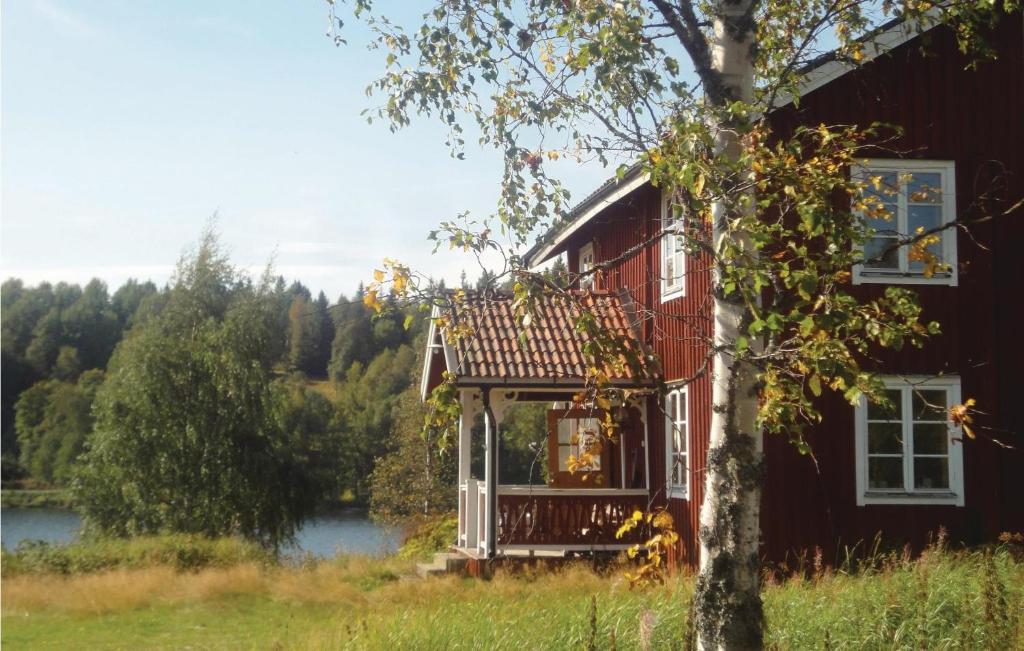 Awesome Home In Bograngen With 4 Bedrooms photo 3