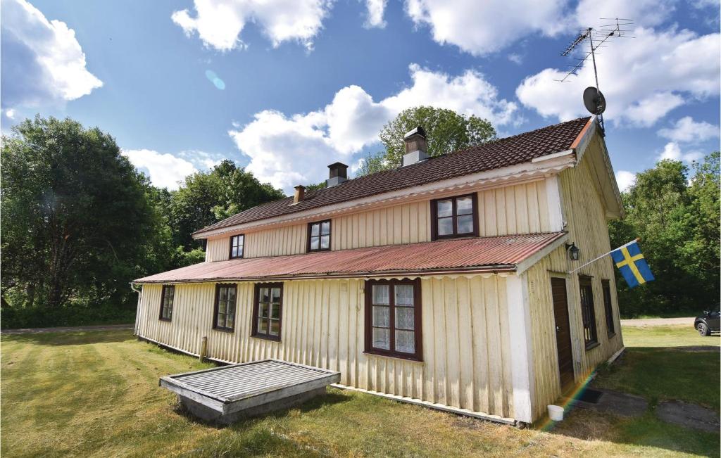 Stunning Home In Mrdaklev With 5 Bedrooms