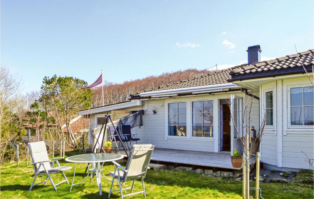 Nice Home In Sveio With 2 Bedrooms And Wifi