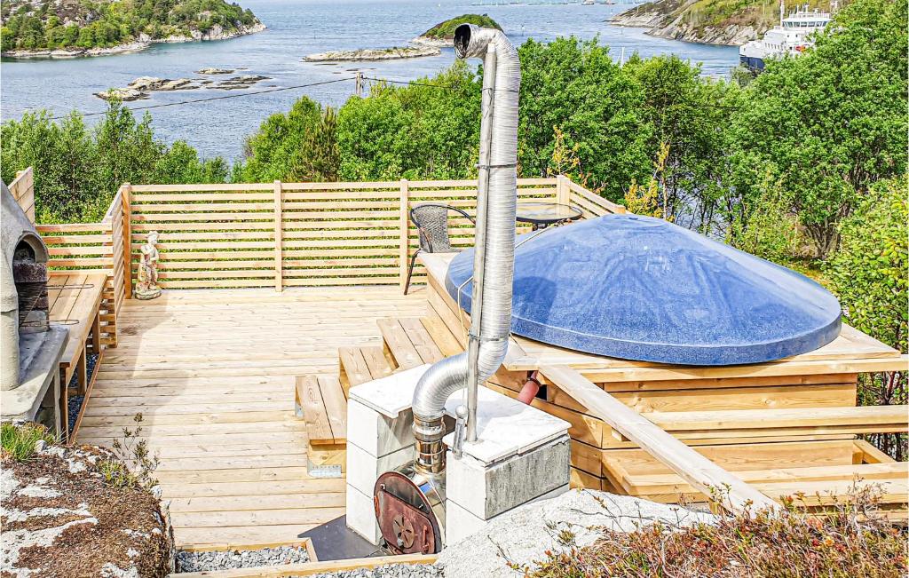 Nice Home In Sveio With 2 Bedrooms And Wifi photo 3