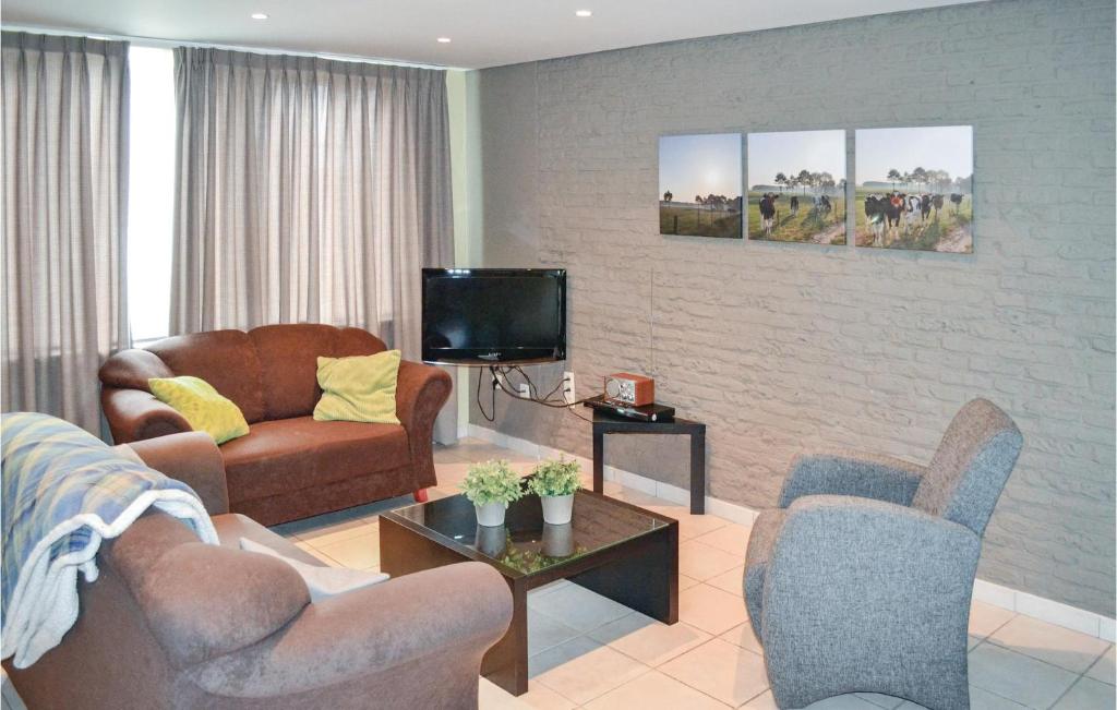 Stunning Home In Kinrooi With 2 Bedrooms And Wifi photo 2