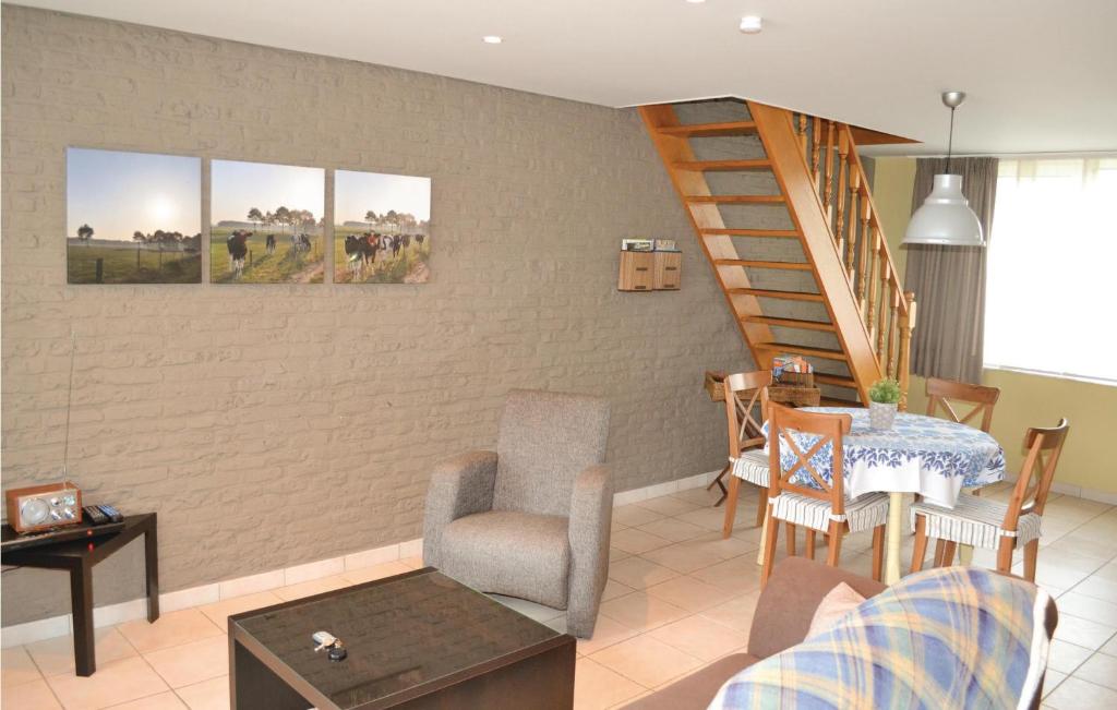 Stunning Home In Kinrooi With 2 Bedrooms And Wifi photo 4
