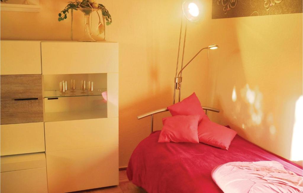 Amazing Apartment In Wasungen With 2 Bedrooms photo 2