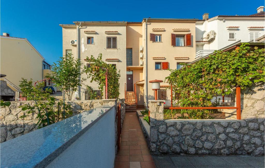 Stunning Home In Omisalj With 3 Bedrooms And Wifi