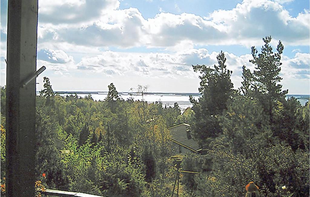 Awesome Home In Nvekvarn With 2 Bedrooms And Wifi photo 2