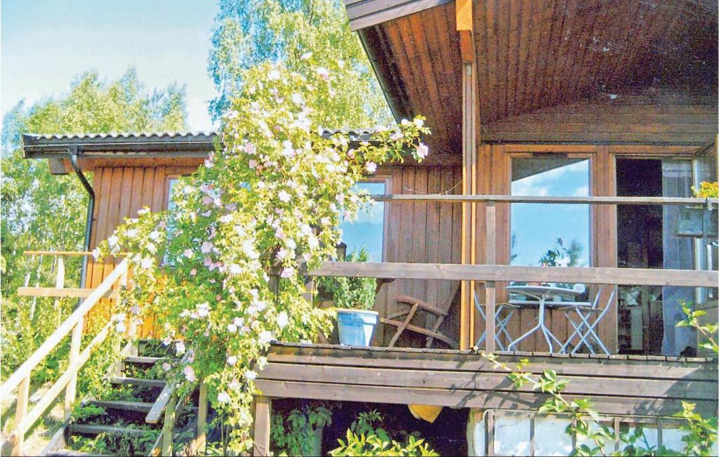 Awesome Home In Nvekvarn With 2 Bedrooms And Wifi photo 3