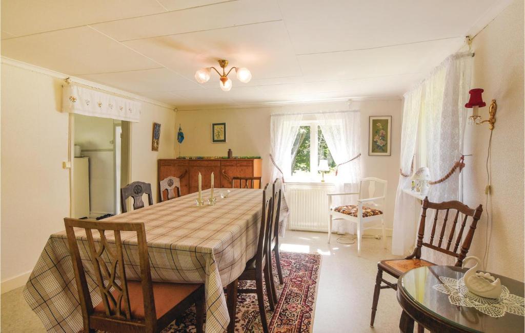 Nice Home In Hunnebostrand With 2 Bedrooms And Wifi photo 3