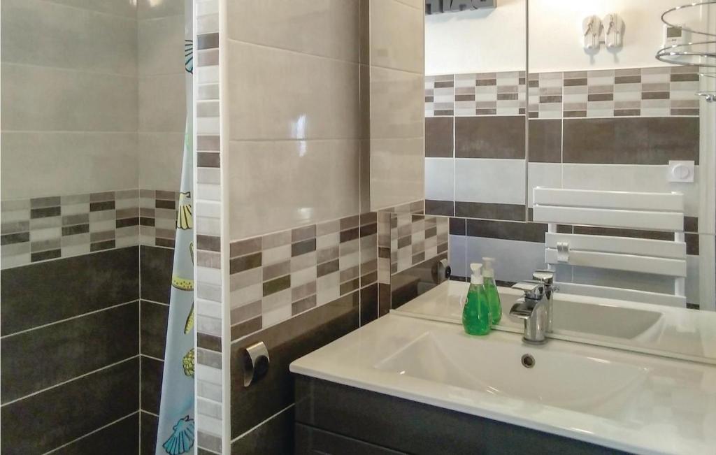 Awesome Home In Angles With 4 Bedrooms And Wifi photo 4