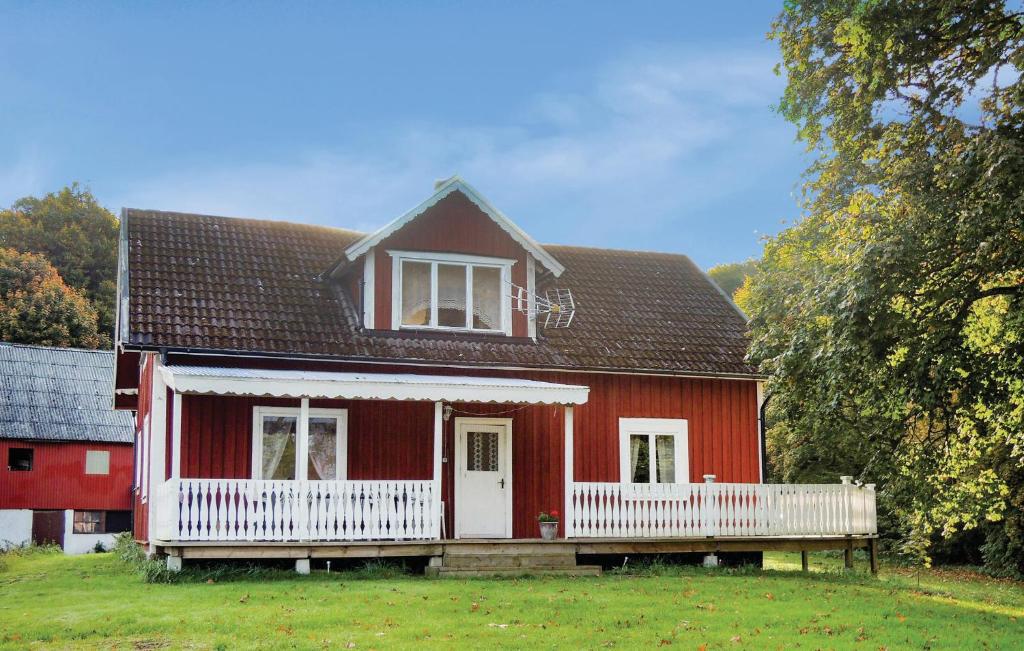 Amazing Home In Annerstad With 4 Bedrooms