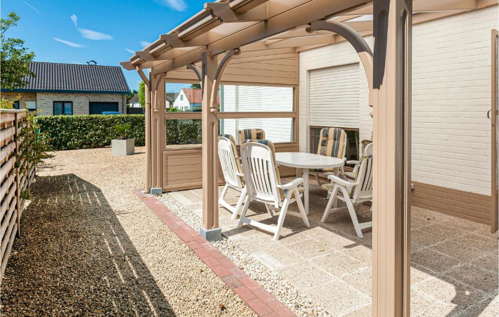 Amazing Home In Oostduinkerke With 3 Bedrooms And Wifi photo 2