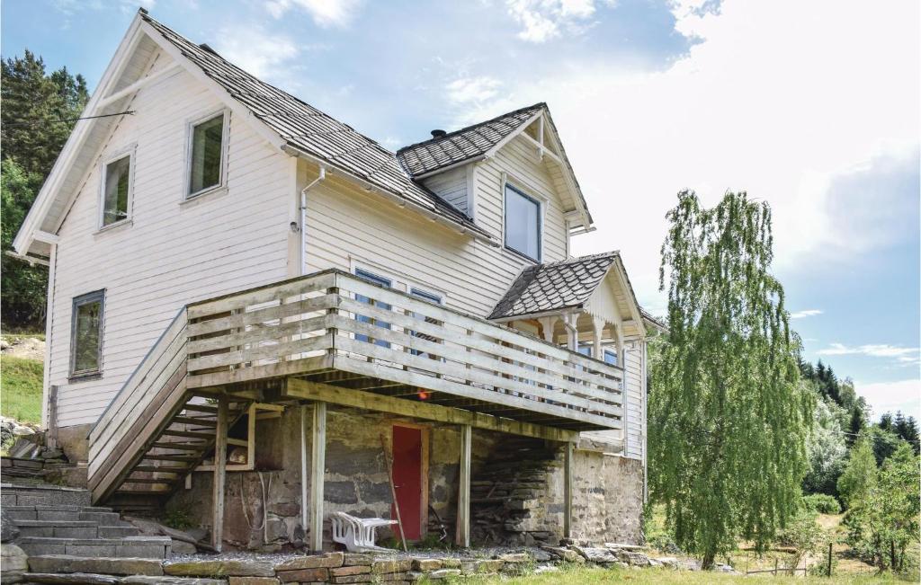 Nice Home In Steinst With 4 Bedrooms And Wifi