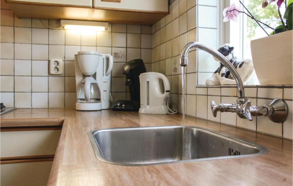 Stunning Home In Beerzerveld With 1 Bedrooms And Wifi photo 2