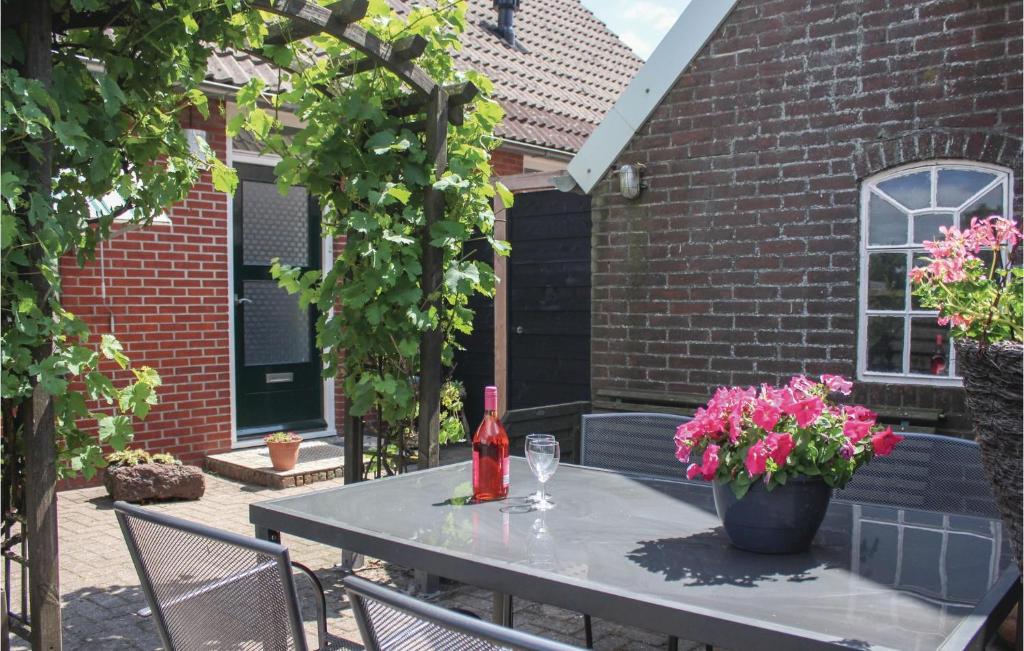 Stunning Home In Beerzerveld With 1 Bedrooms And Wifi photo 3