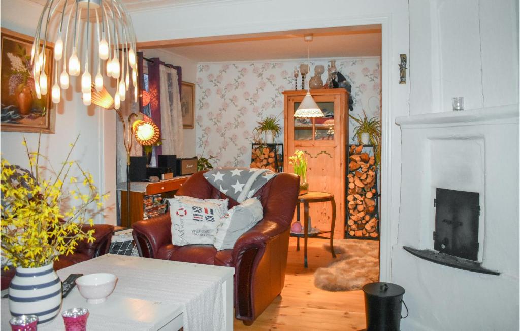 Nice Home In Holmsj With 2 Bedrooms And Internet photo 2