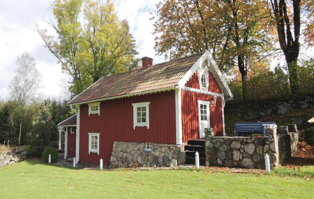 Beautiful Home In Rrvik With 2 Bedrooms And Wifi