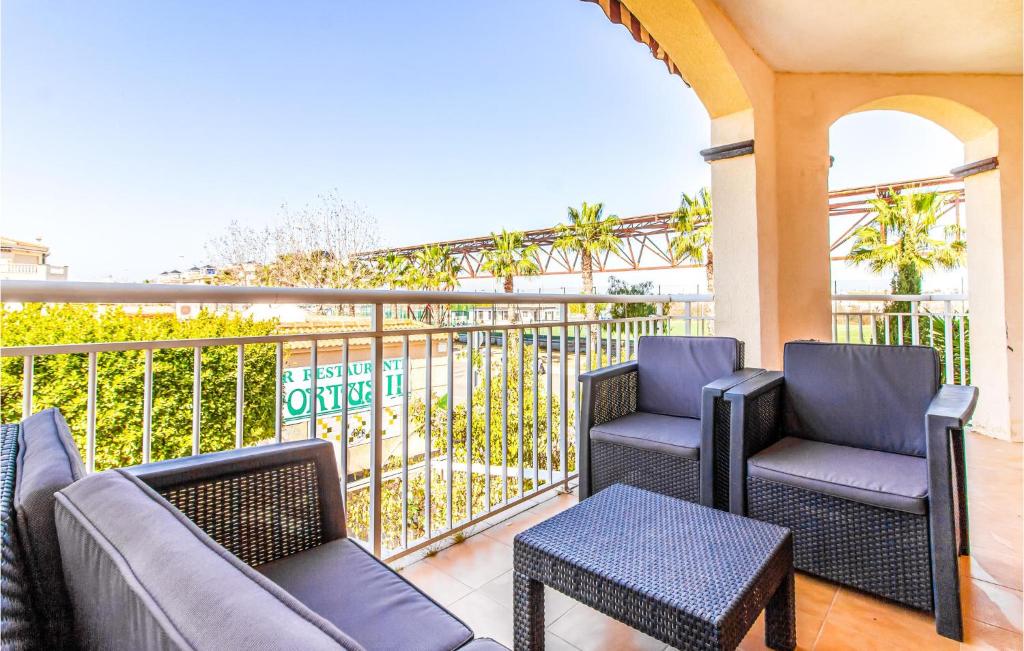 Beautiful Home In Santa Pola With 3 Bedrooms