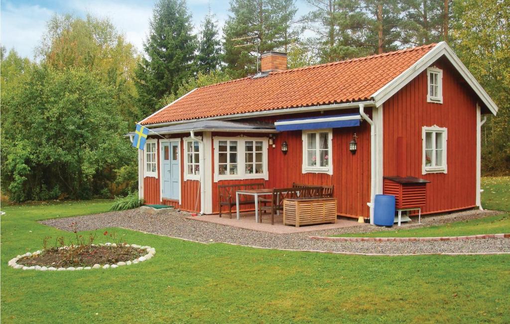 Beautiful Home In Bjrnlunda With 2 Bedrooms