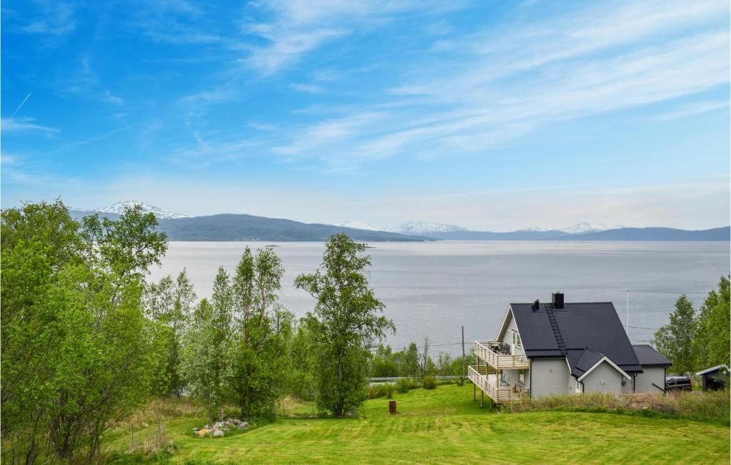 Amazing Home In Ballangen With 2 Bedrooms And Wifi photo 4