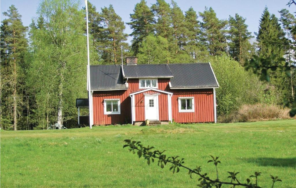 Beautiful Home In Lngaryd With 3 Bedrooms