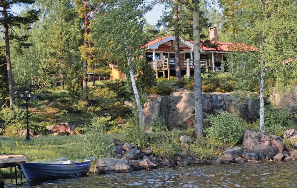 Amazing Home In Frseke With 3 Bedrooms, Sauna And Wifi