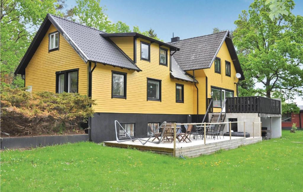 Stunning Home In Hishult With 6 Bedrooms
