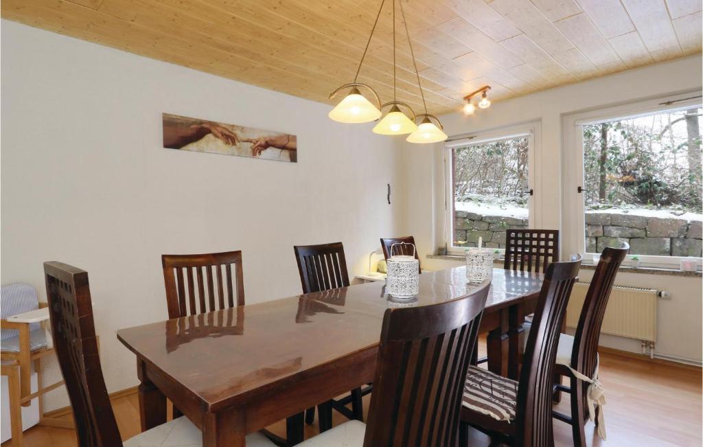 Awesome Home In Osterode With 4 Bedrooms And Wifi photo 3