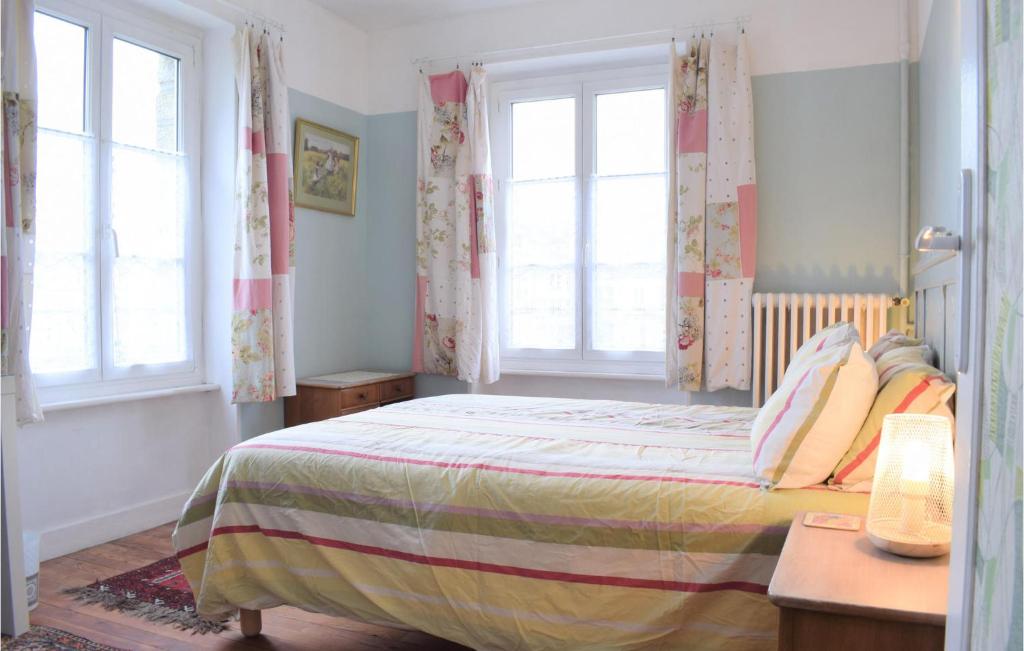Amazing Home In Gavray With 3 Bedrooms And Wifi photo 3