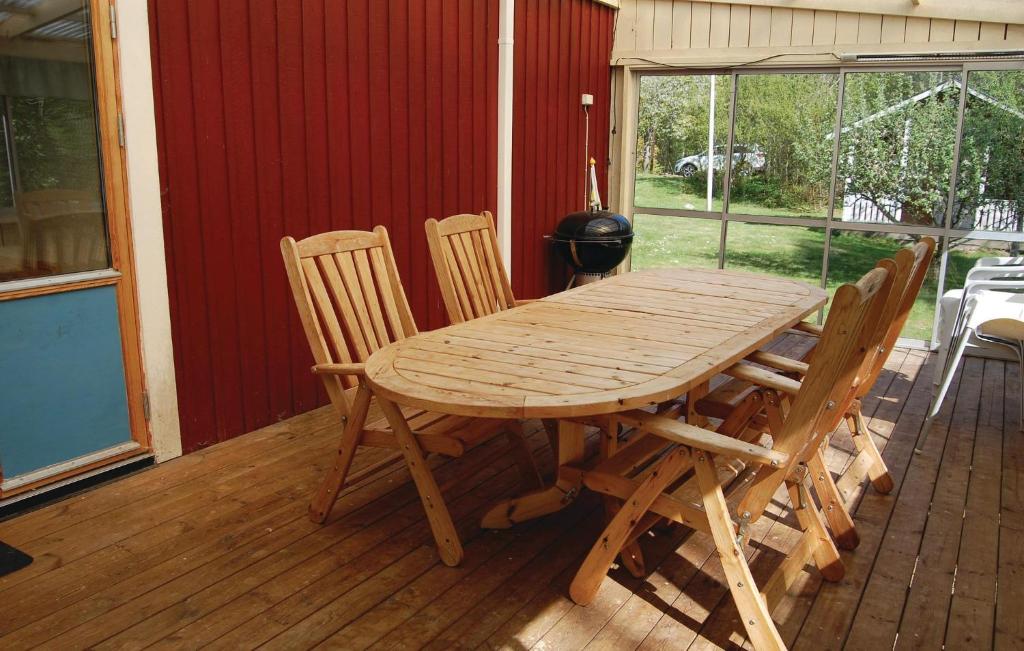 Stunning Home In Olofstrm With 3 Bedrooms, Sauna And Wifi photo 2