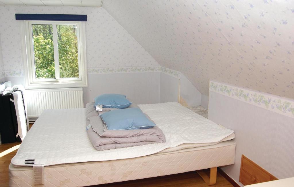 Stunning Home In Olofstrm With 3 Bedrooms, Sauna And Wifi photo 3