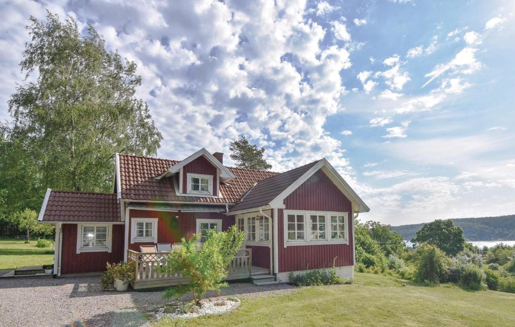 Stunning Home In Munkedal With 2 Bedrooms And Wifi photo 4