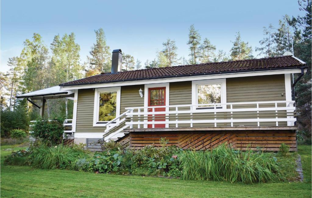 Nice Home In Motala With 4 Bedrooms