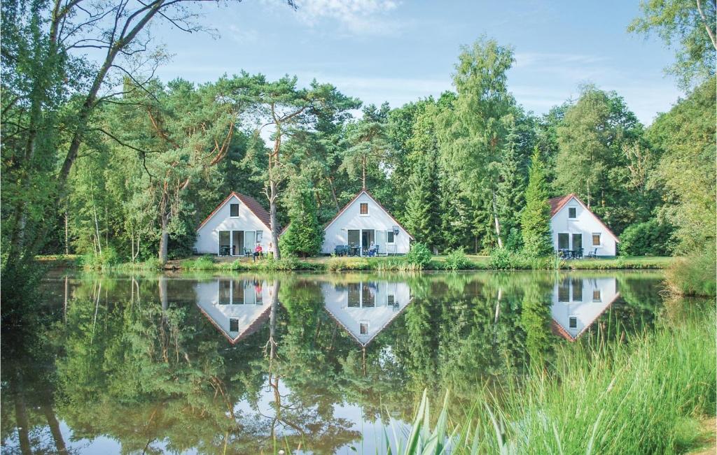 Nice Home In Vledder With 3 Bedrooms