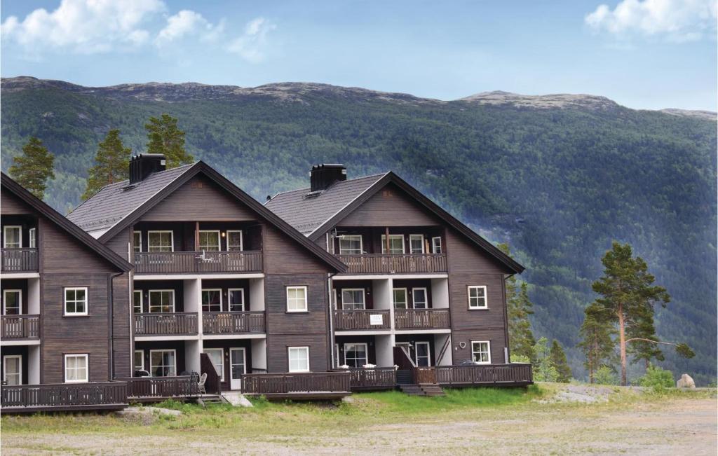 Awesome Apartment In Uvdal With 3 Bedrooms, Sauna And Wifi
