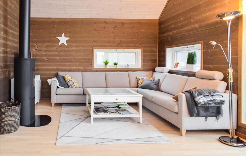 Awesome Home In Sjusjen With 3 Bedrooms And Wifi photo 2
