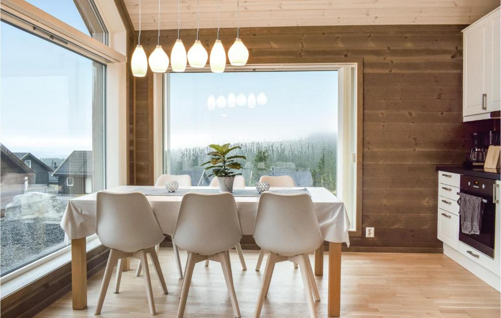Awesome Home In Sjusjen With 3 Bedrooms And Wifi photo 3