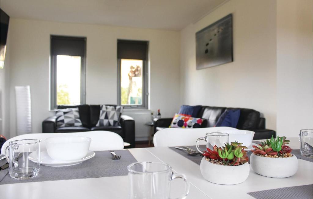 Nice Home In Wemeldinge With 3 Bedrooms And Wifi photo 3