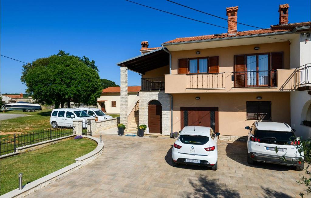 Stunning Home In Dobrani With 2 Bedrooms, Wifi And Outdoor Swimming Pool photo 1